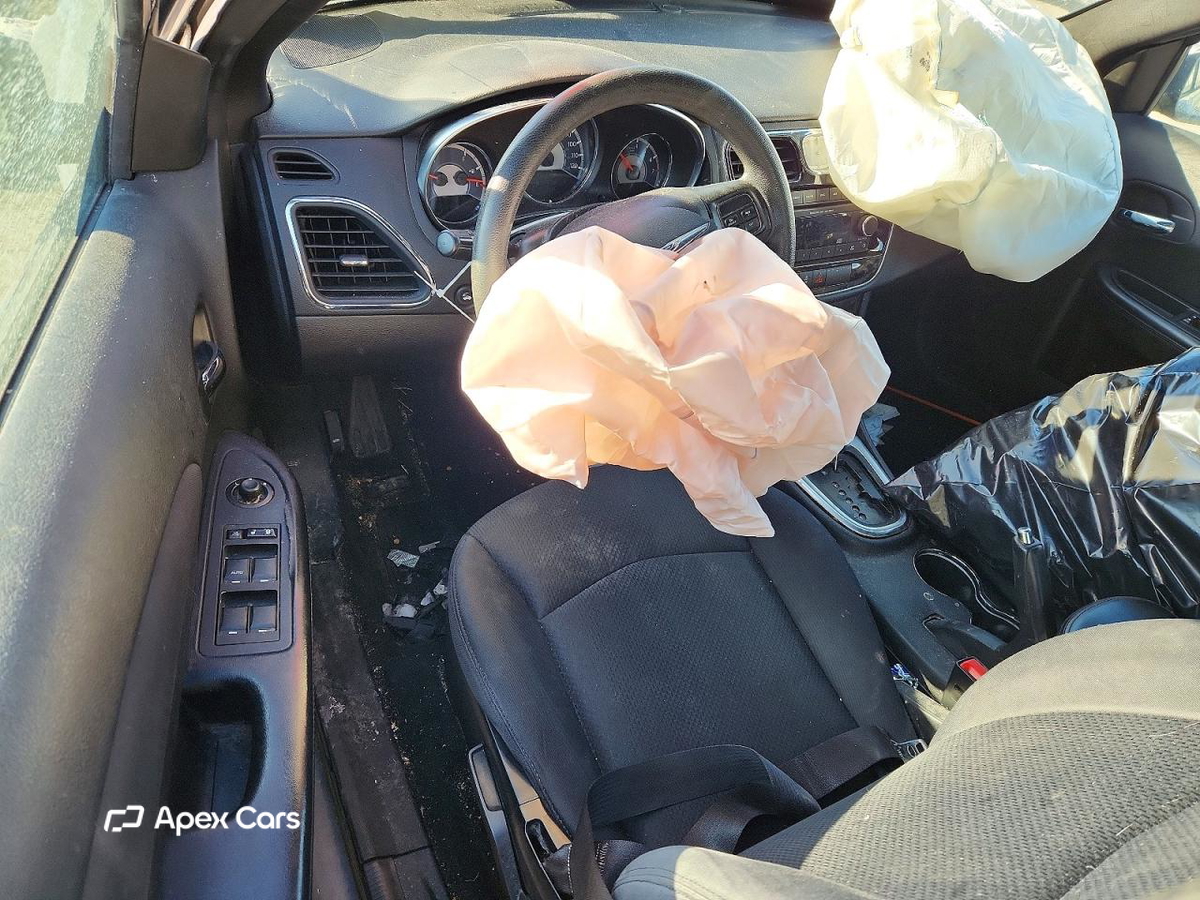 Chrysler 200 2013