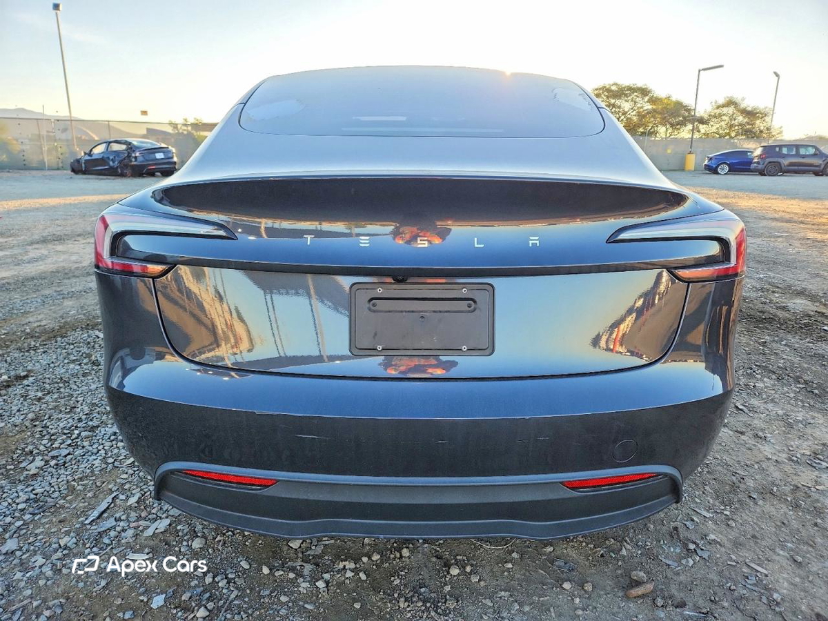 Tesla Model 3 2025