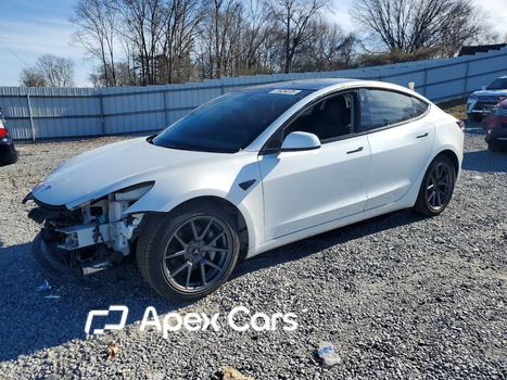 Tesla Model 3 2022 - Image 1 of 12