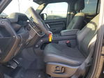 Land Rover Defender 2024
