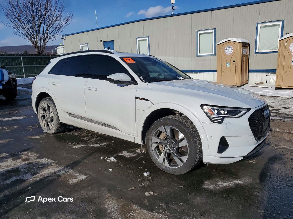 Audi e-tron 2022
