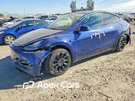 Tesla Model Y 2021 - Image 1 of 13