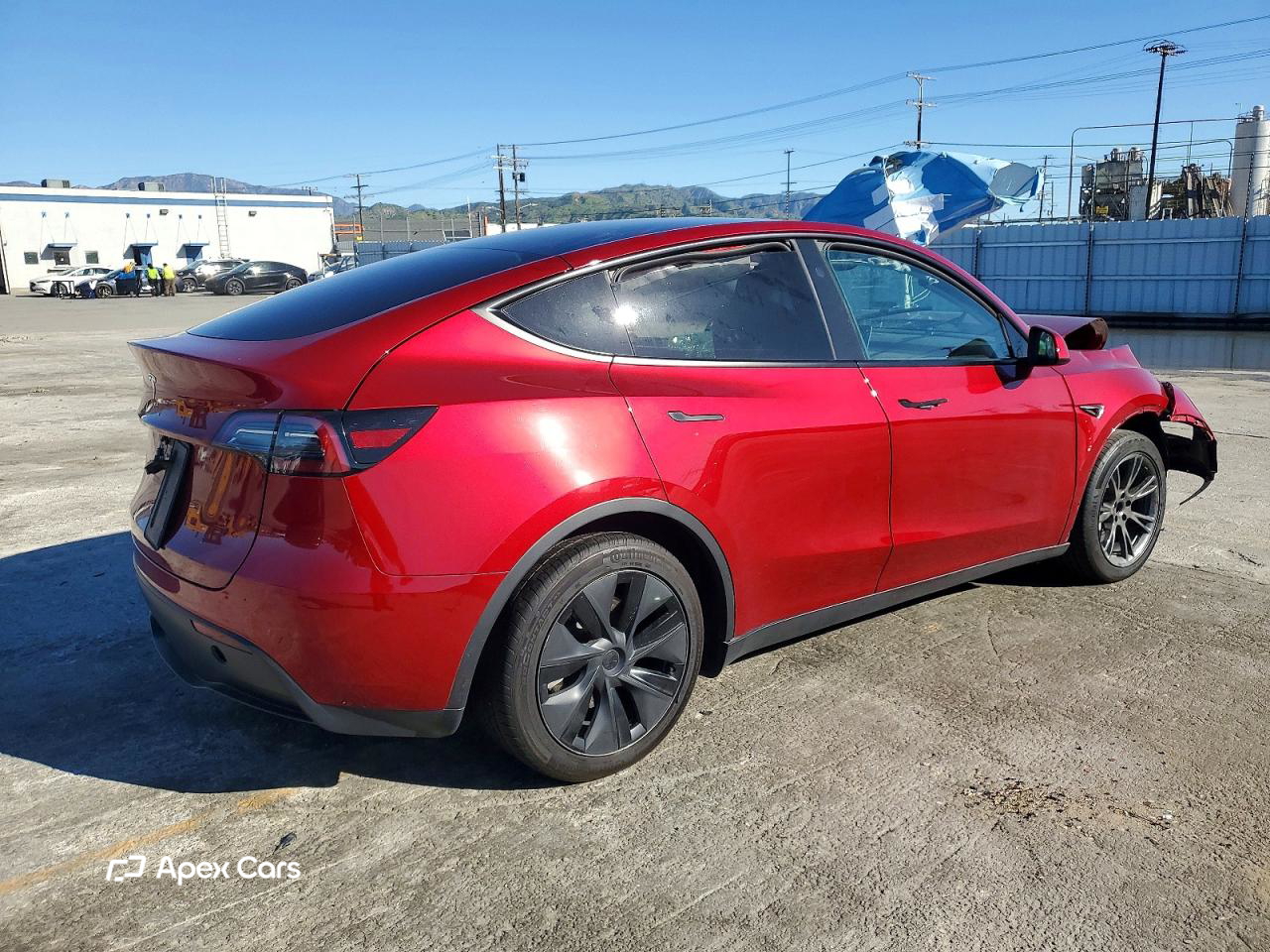 Tesla Model Y 2025