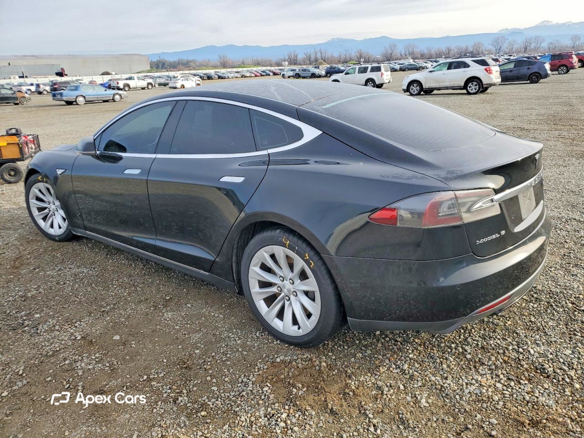 Tesla Model S 2016