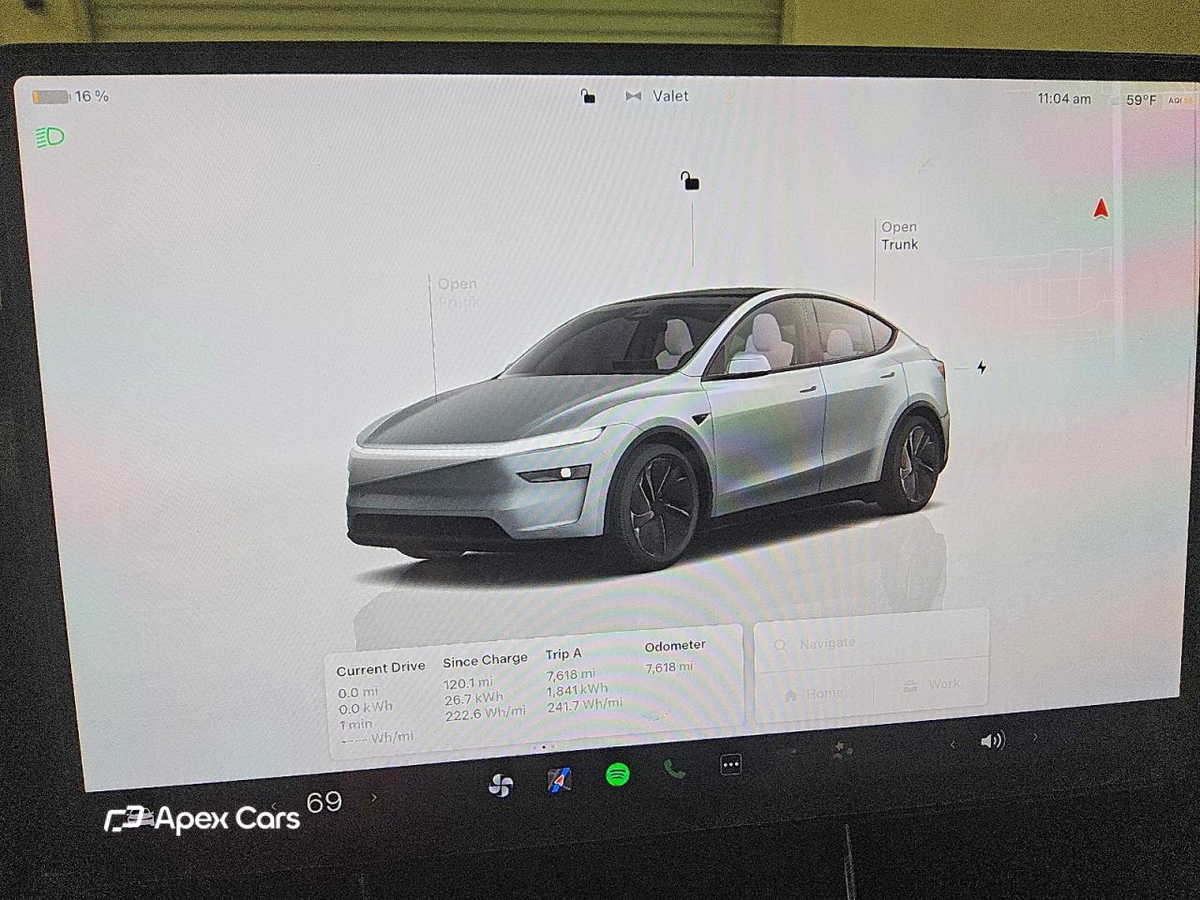 Tesla Model Y 2026