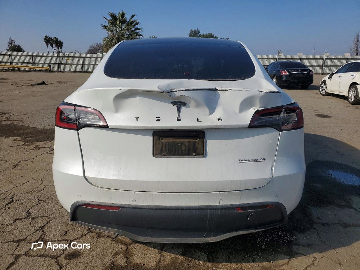 Tesla Model Y 2022