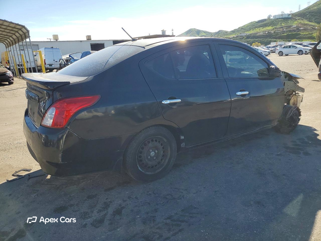 Nissan Versa 2016