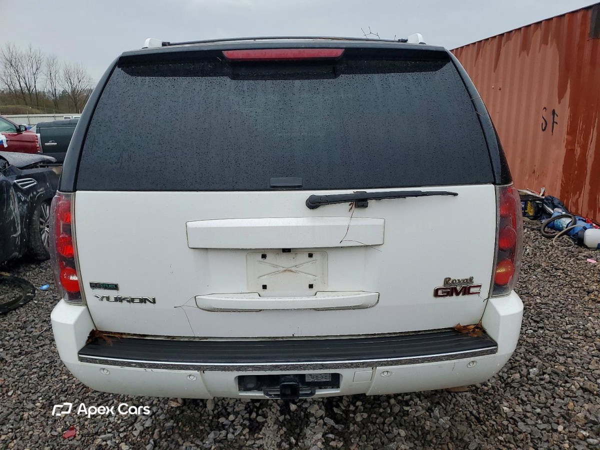 GMC Yukon 2011