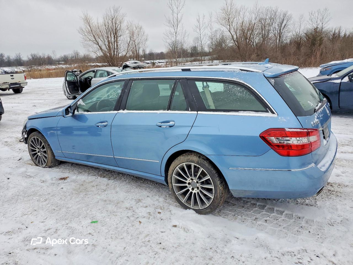 Mercedes-Benz  2012