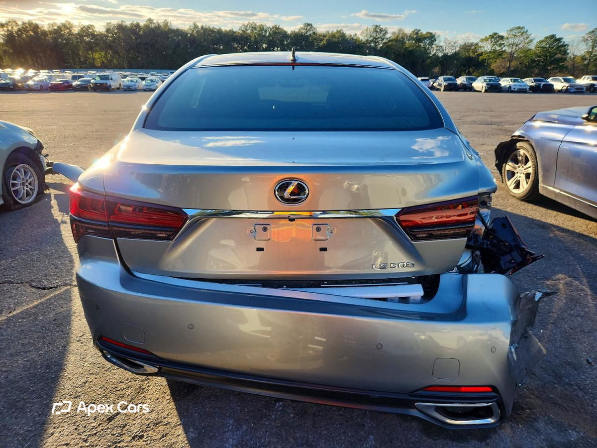 Lexus LS 2022
