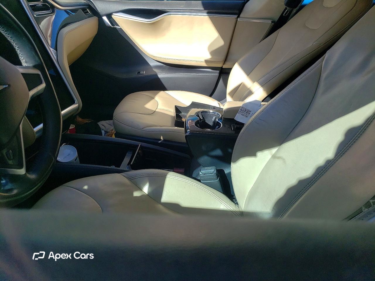 Tesla Model S 2012