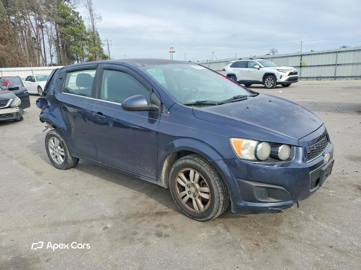 Chevrolet Sonic 2015