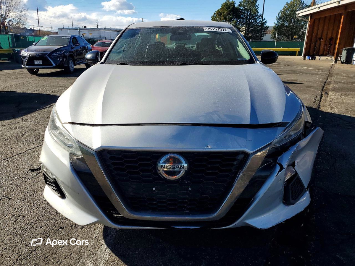 Nissan Altima 2020