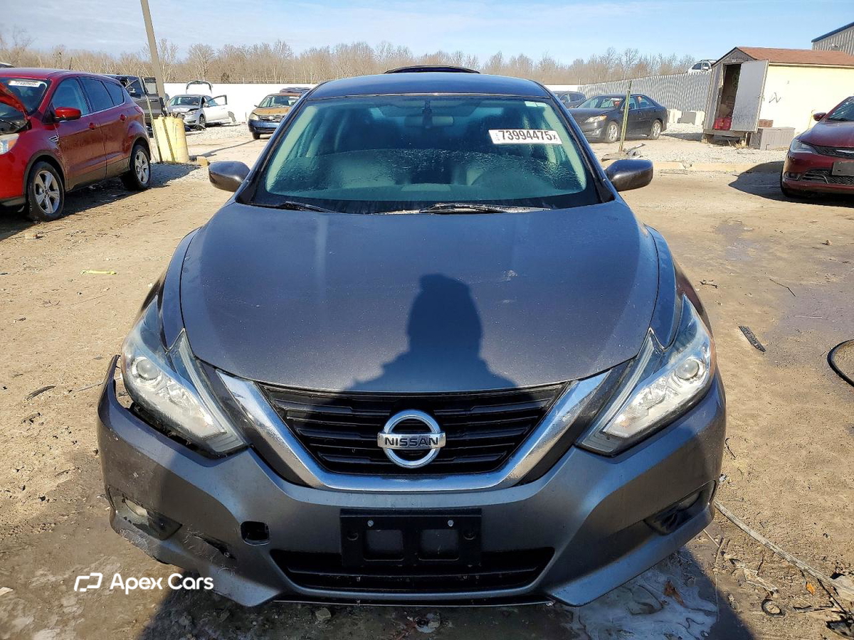 Nissan Altima 2018