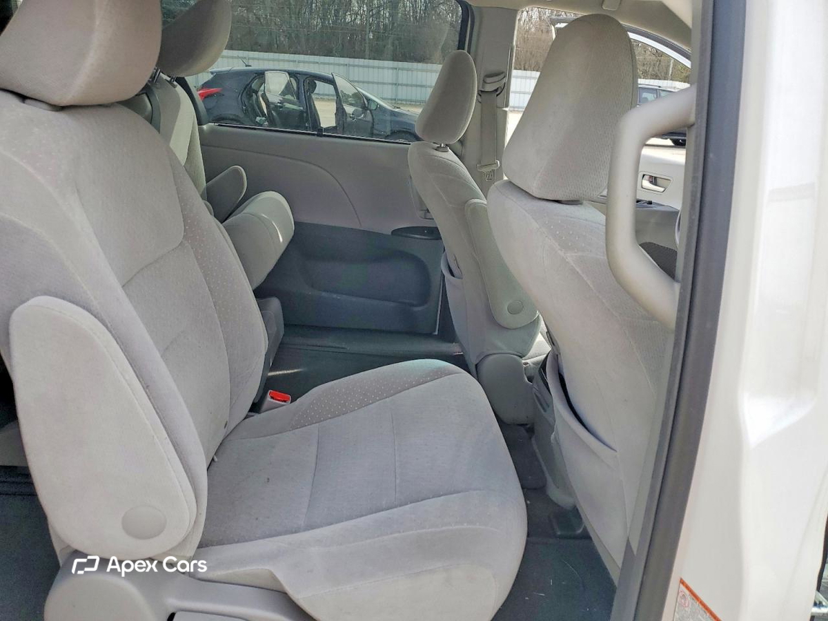 Toyota Sienna 2015