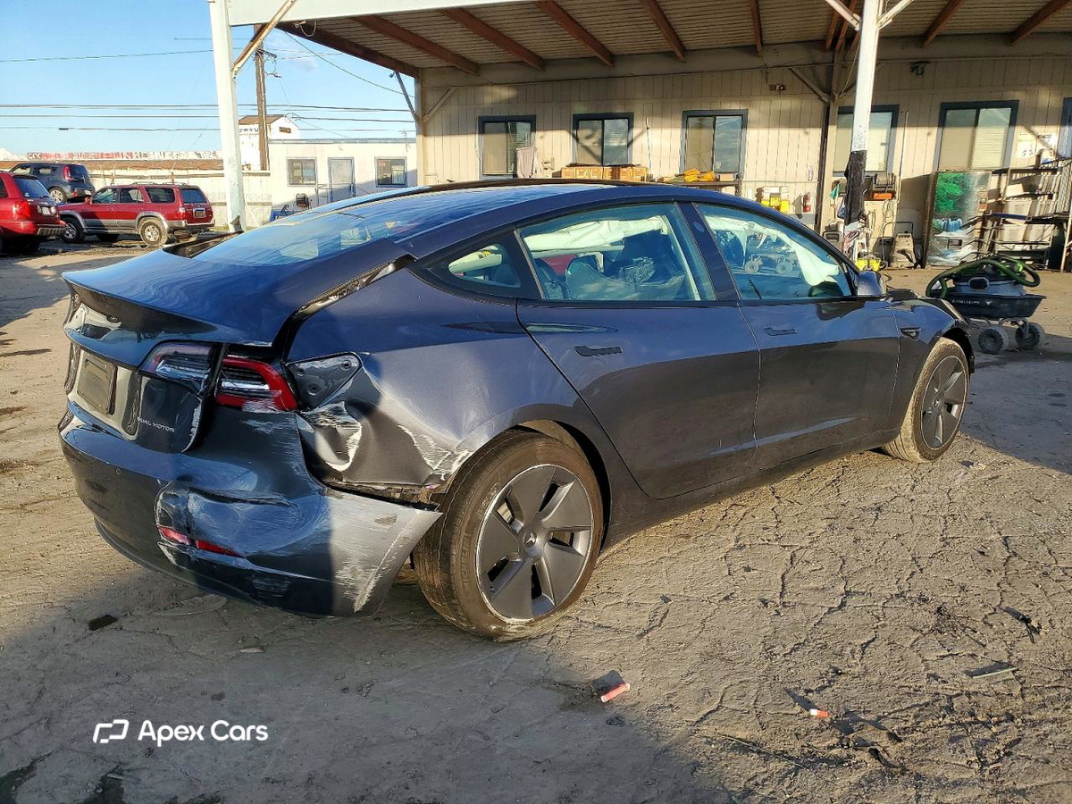 Tesla Model 3 2022