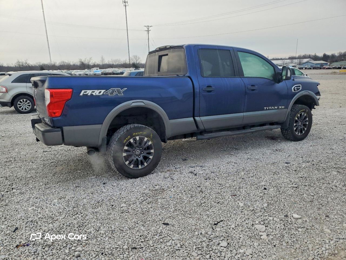 Nissan Titan 2017