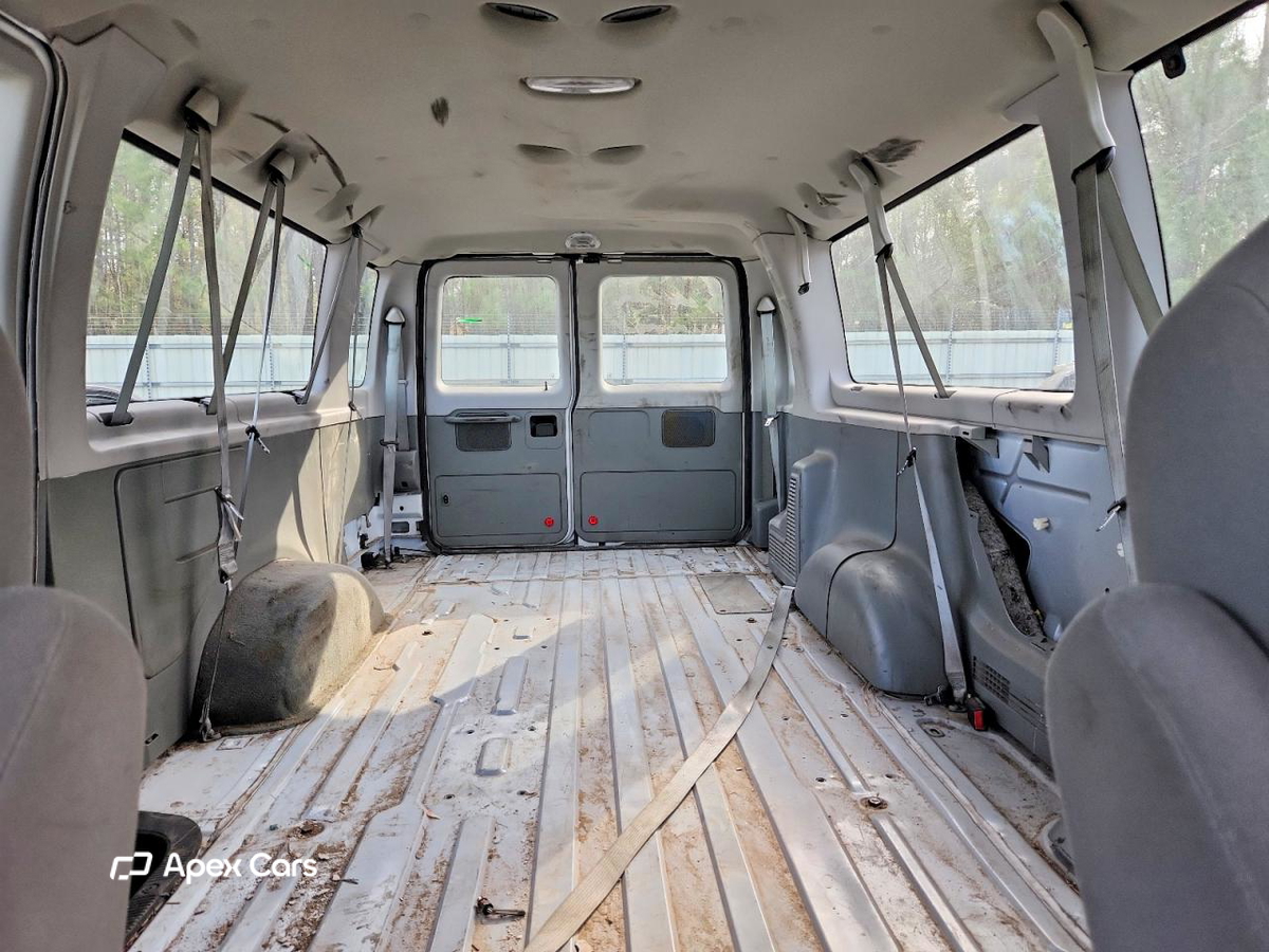 Ford Econoline 2012