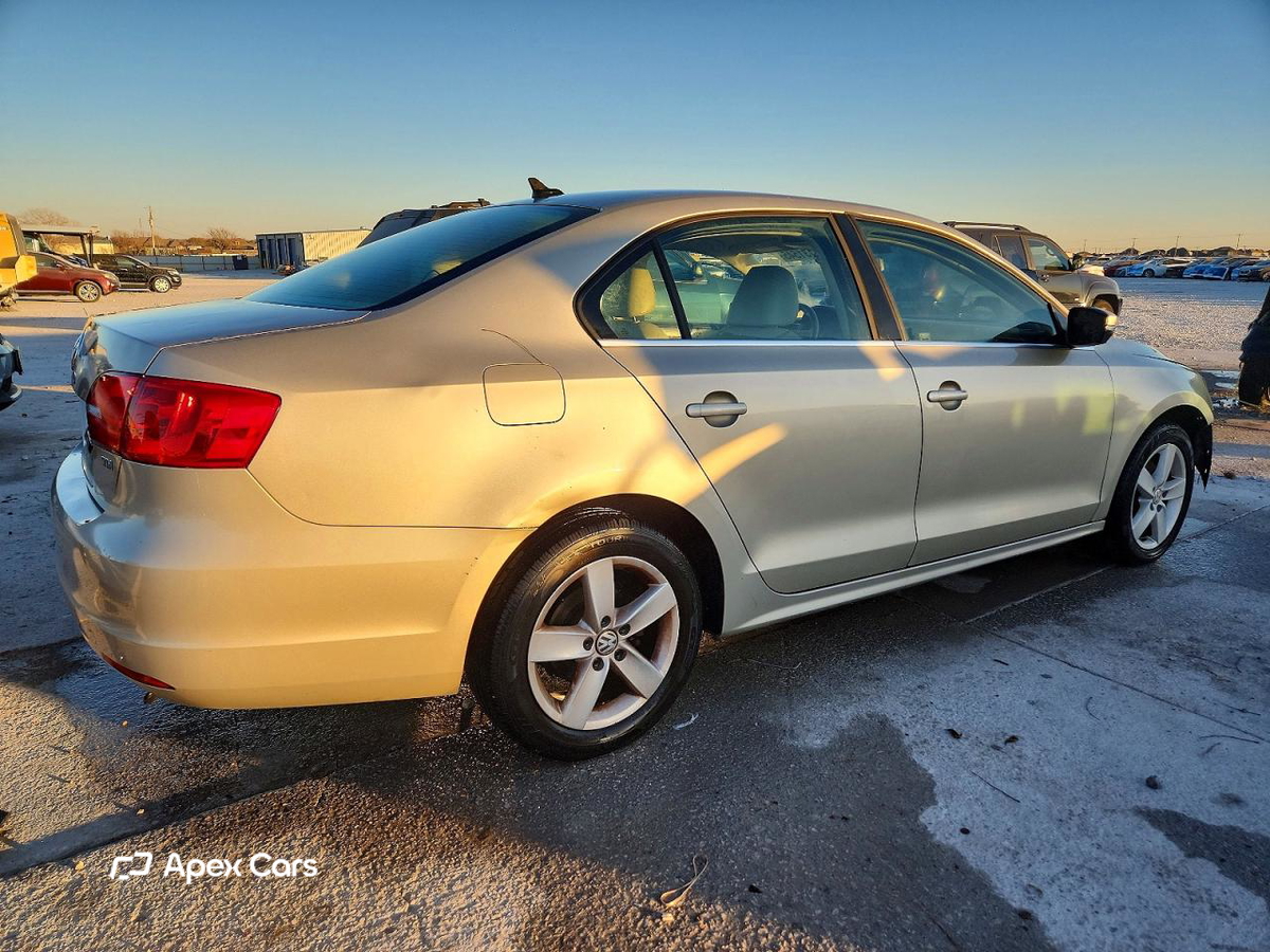 Volkswagen Jetta 2013