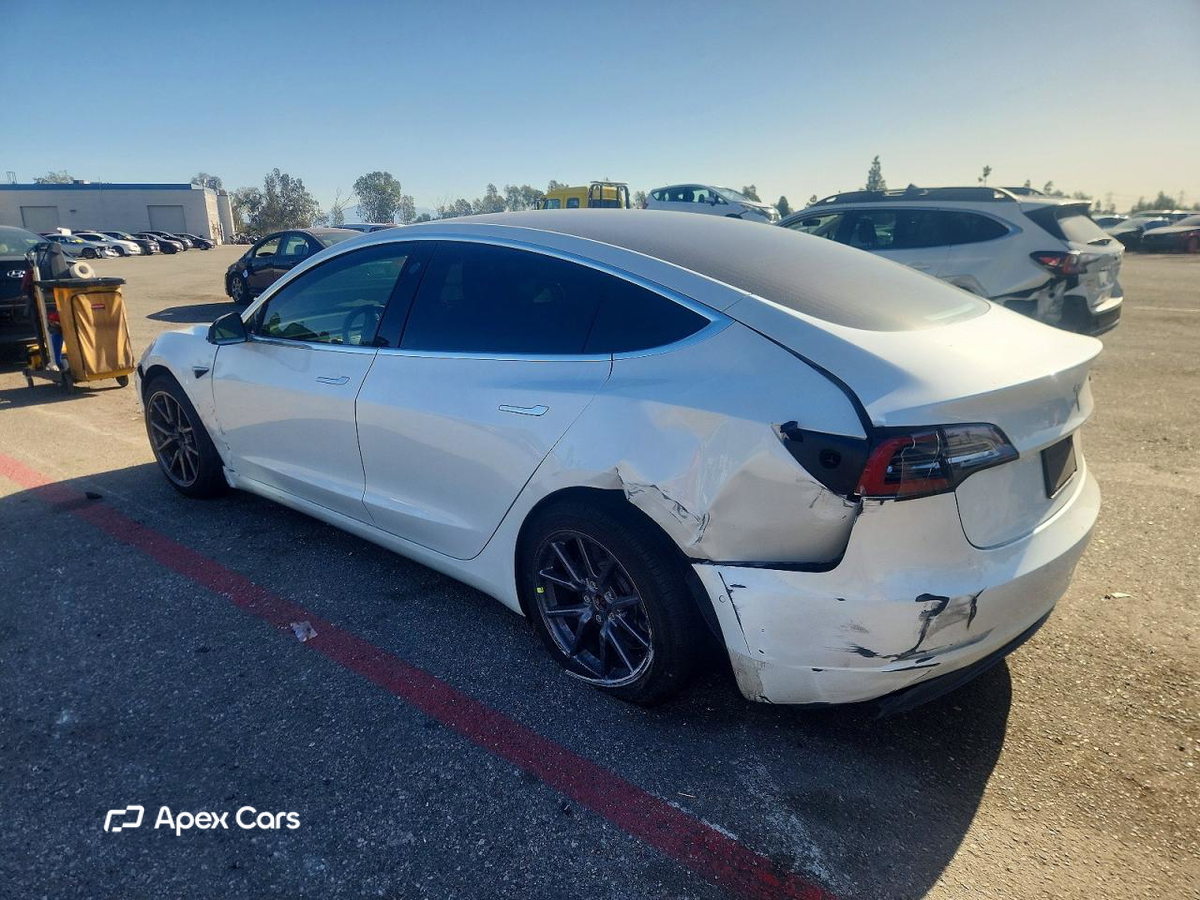 Tesla Model 3 2020