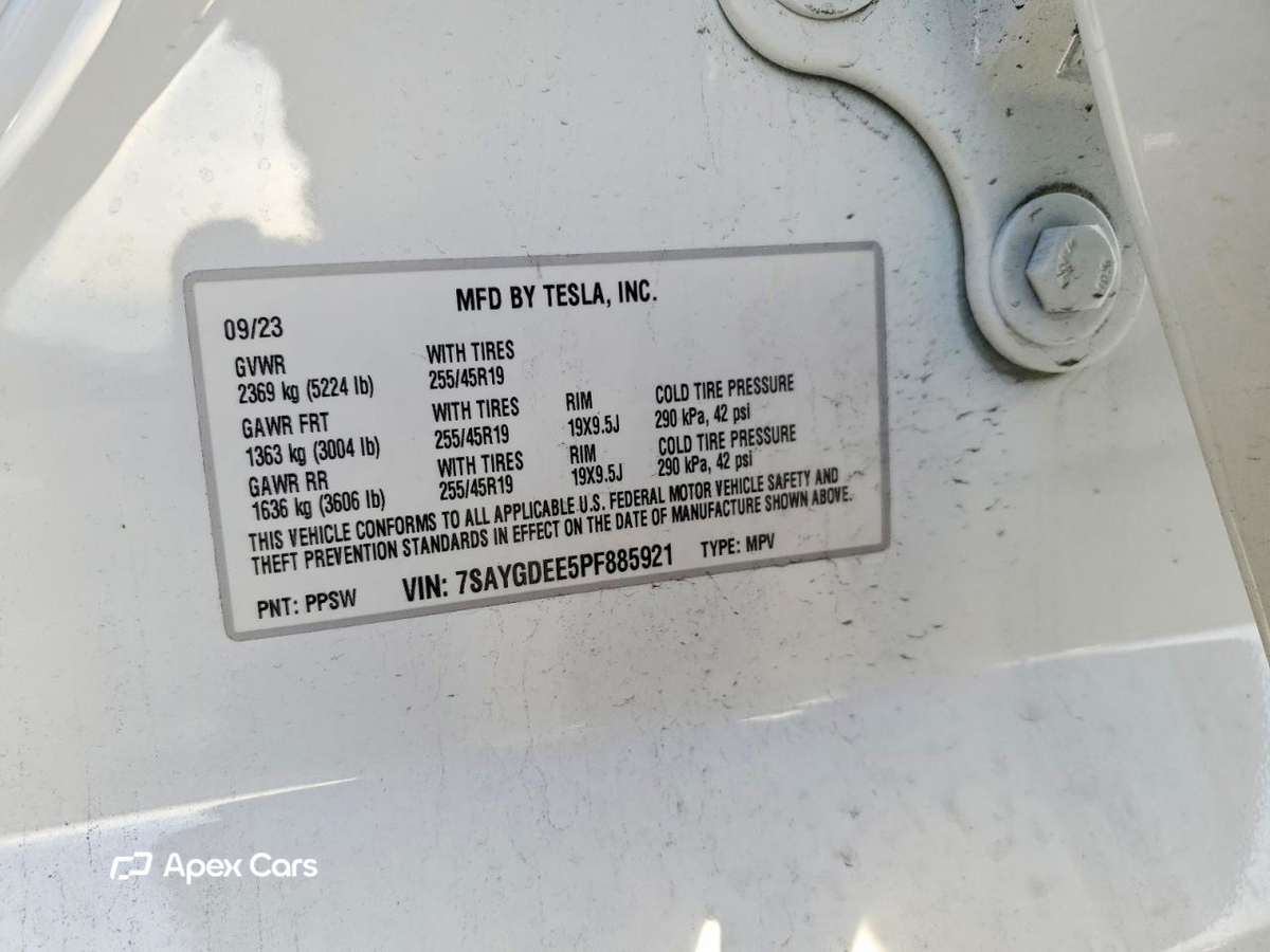 Tesla Model Y 2023