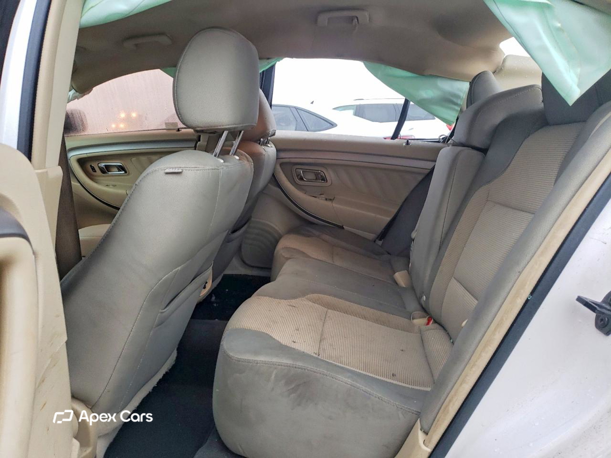 Ford Taurus 2015