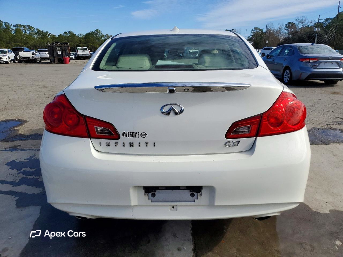 Infiniti G 2013