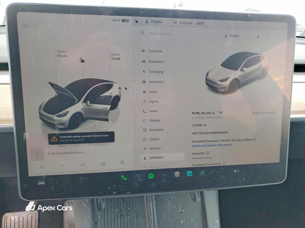 Tesla Model Y 2024