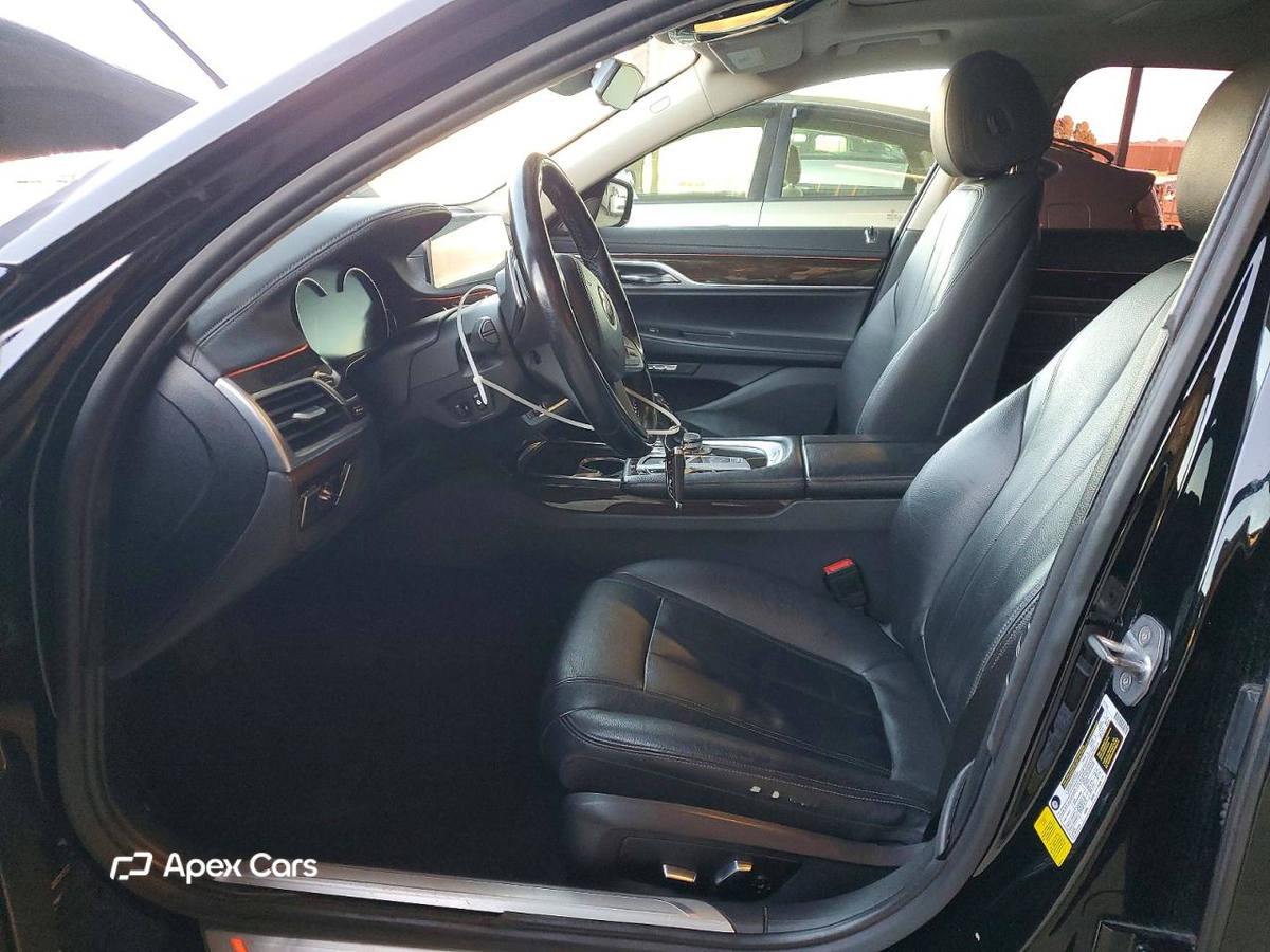 BMW Series 7 2016