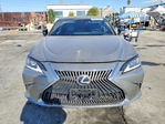 Lexus ES 2019