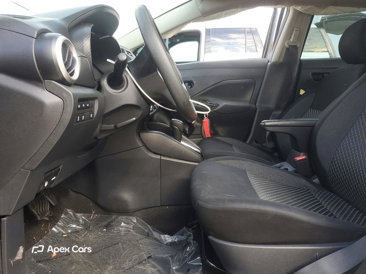 Nissan Versa 2020