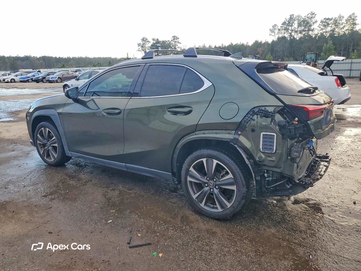 Lexus UX 2021