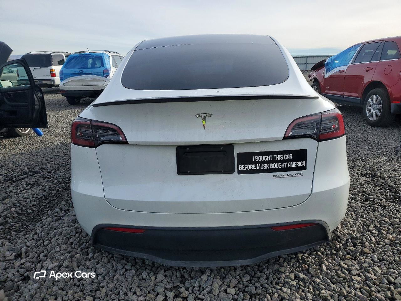 Tesla Model Y 2023