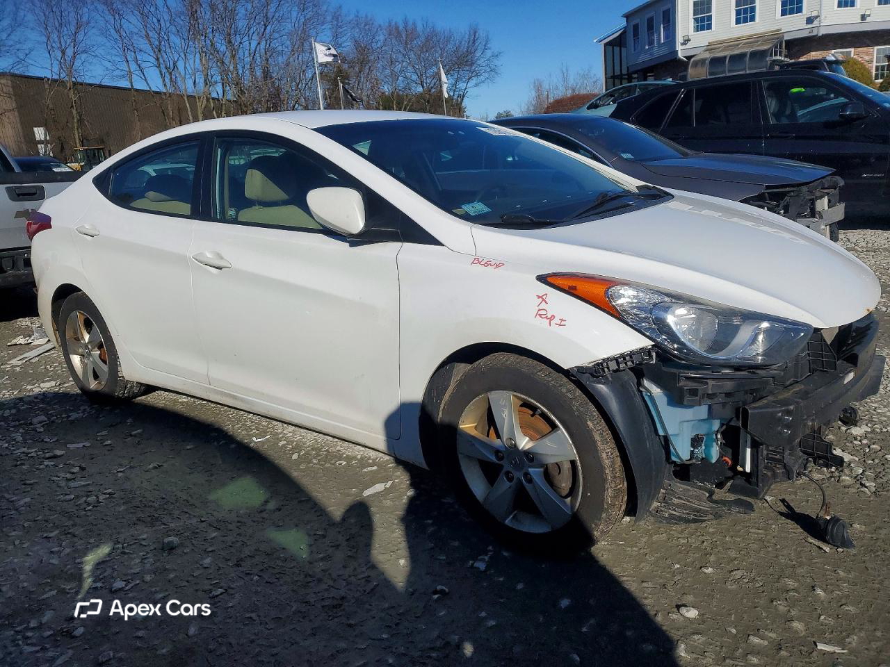 Hyundai Elantra 2013