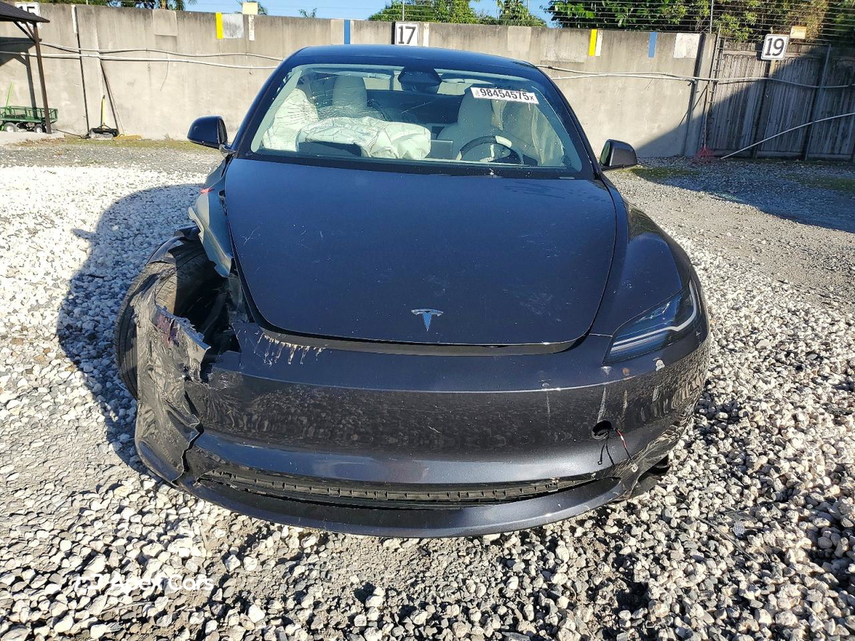 Tesla Model 3 2025