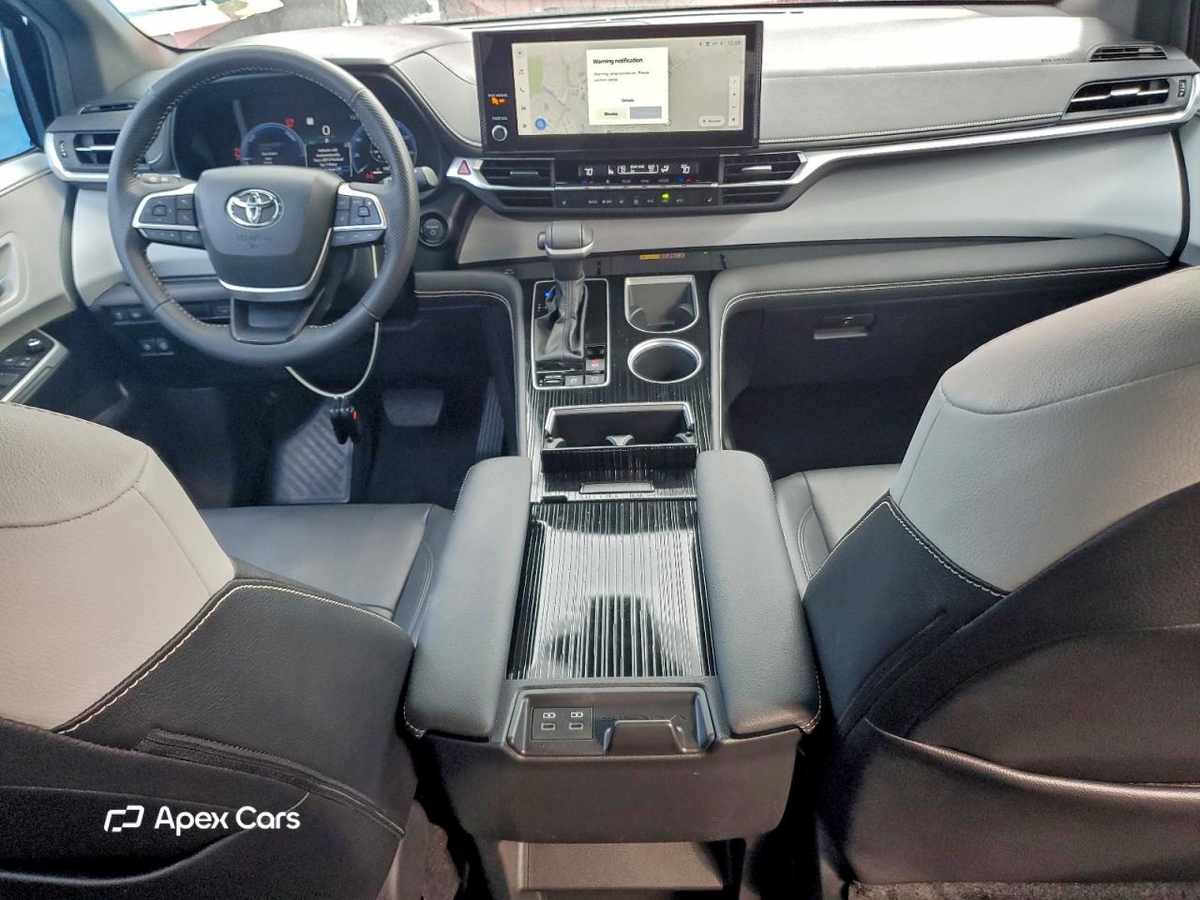 Toyota Sienna 2025