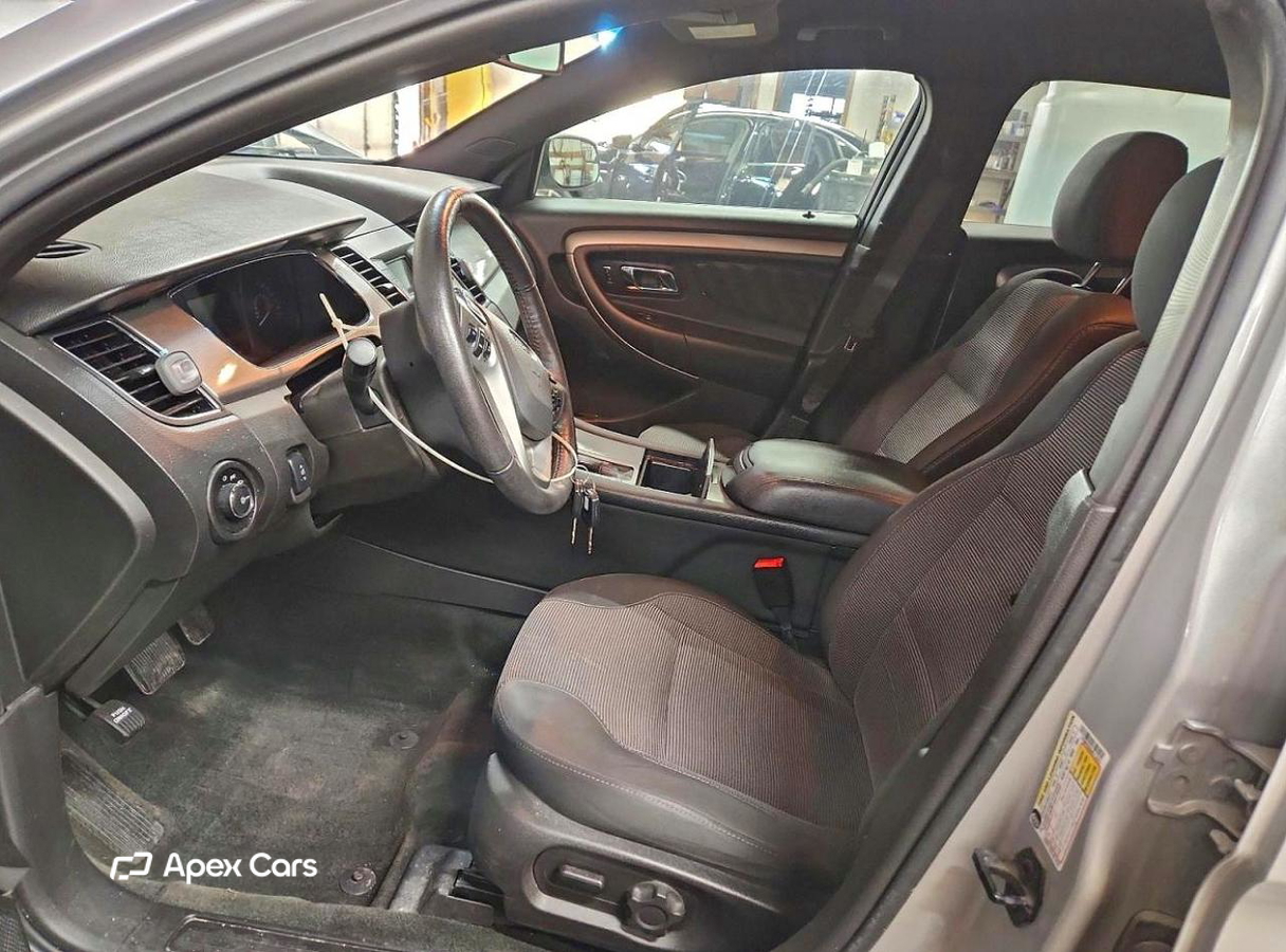 Ford Taurus 2017