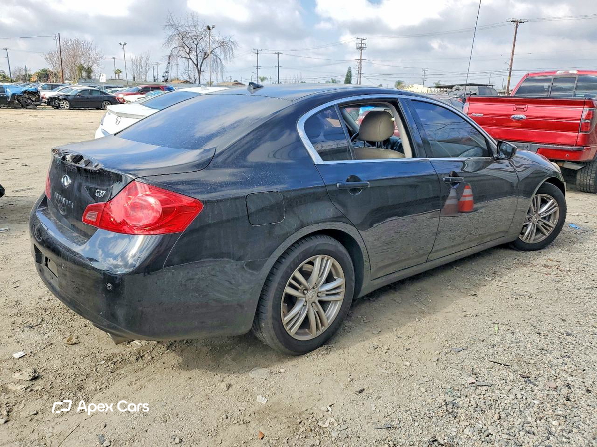 Infiniti G 2013