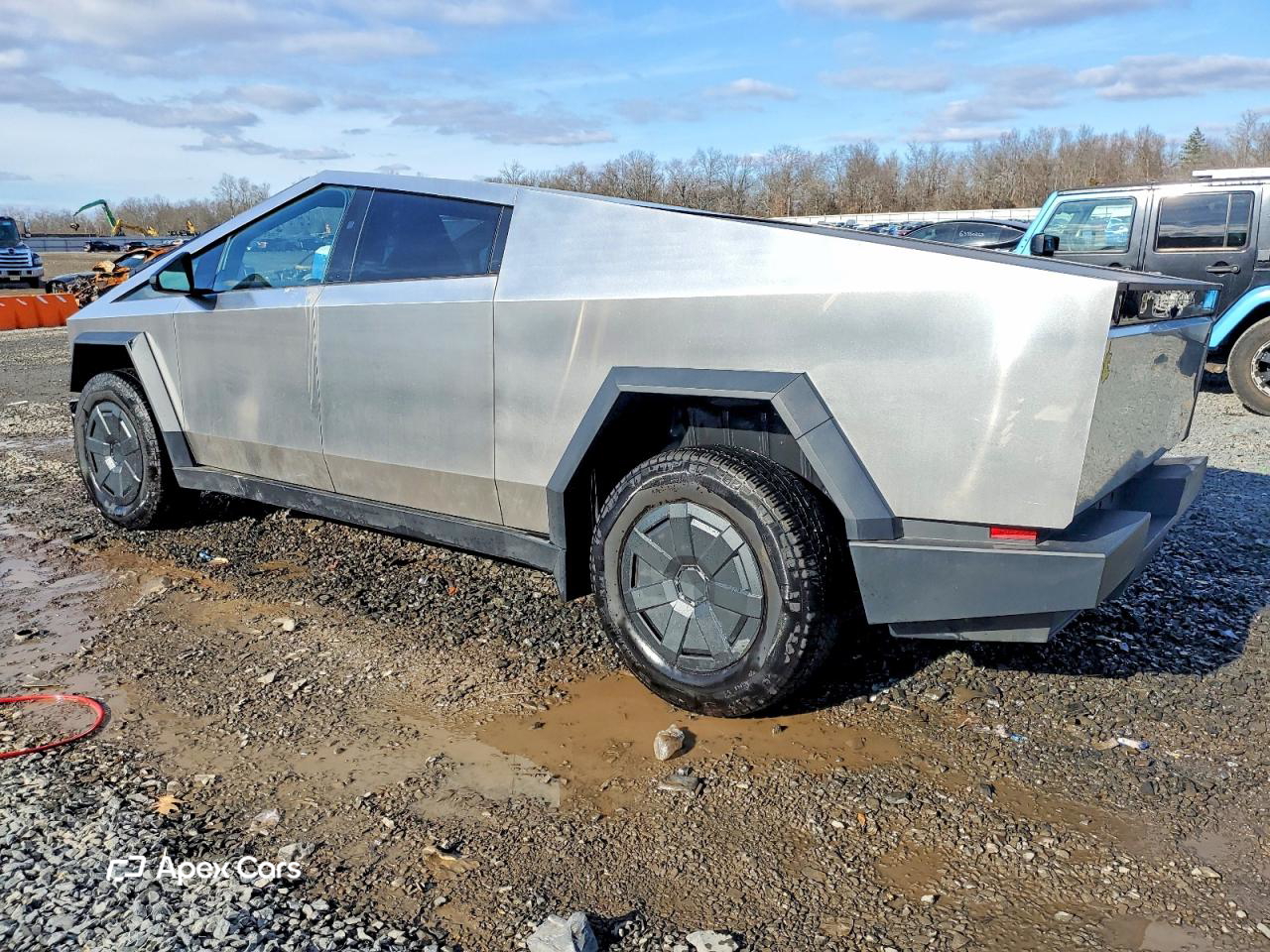 Tesla Cybertruck 2025
