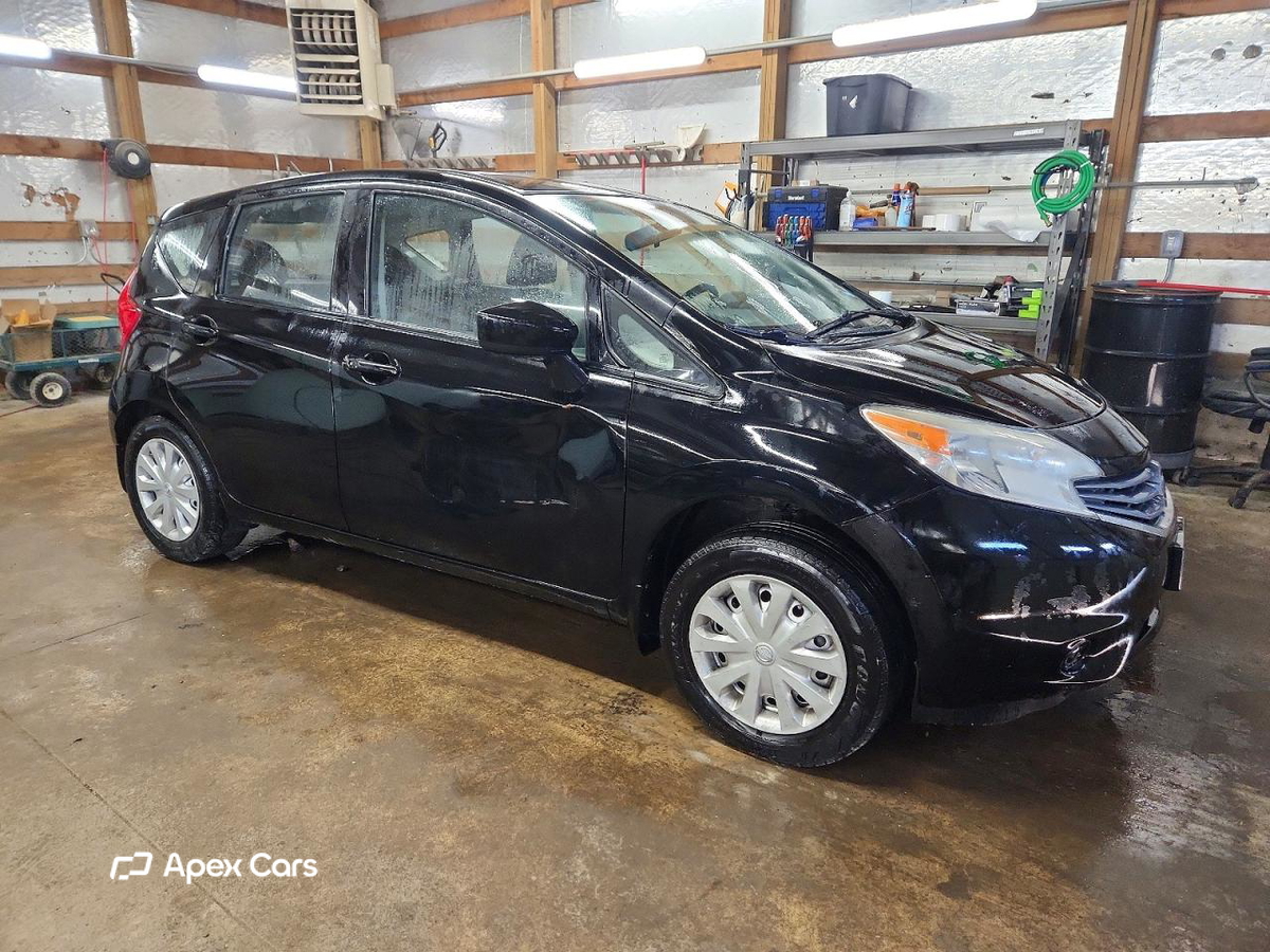 Nissan Versa 2015