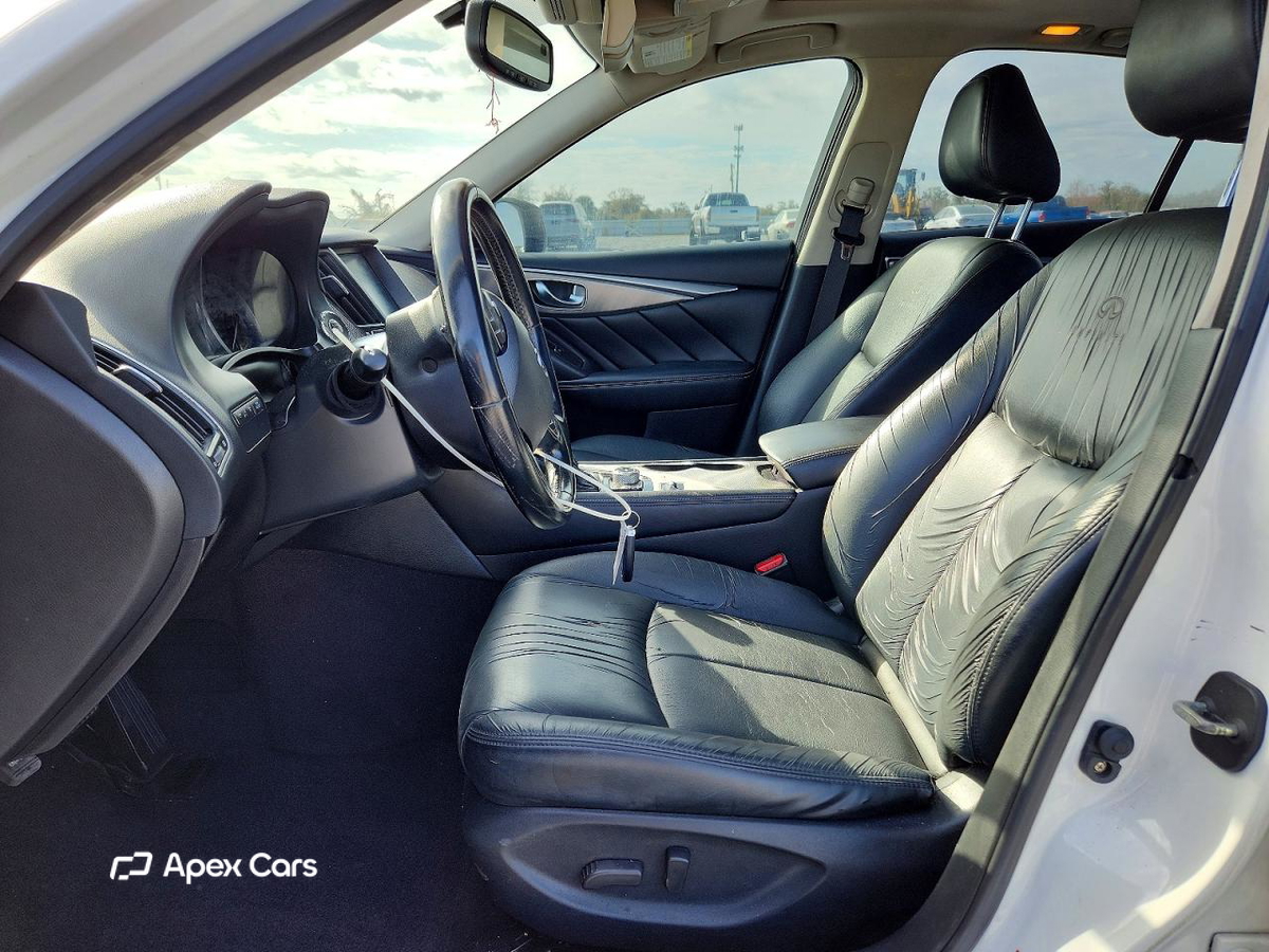 Infiniti Q50 2014