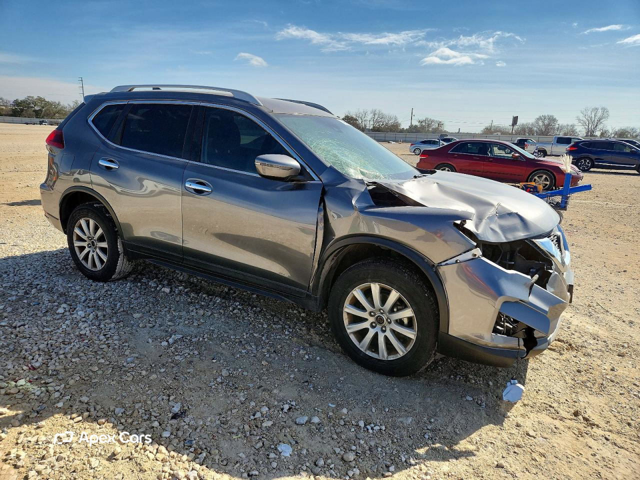 Nissan  2019