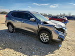Nissan  2019