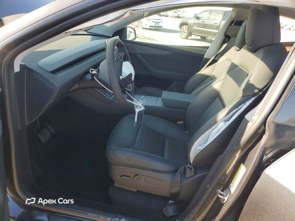Tesla Model Y 2026