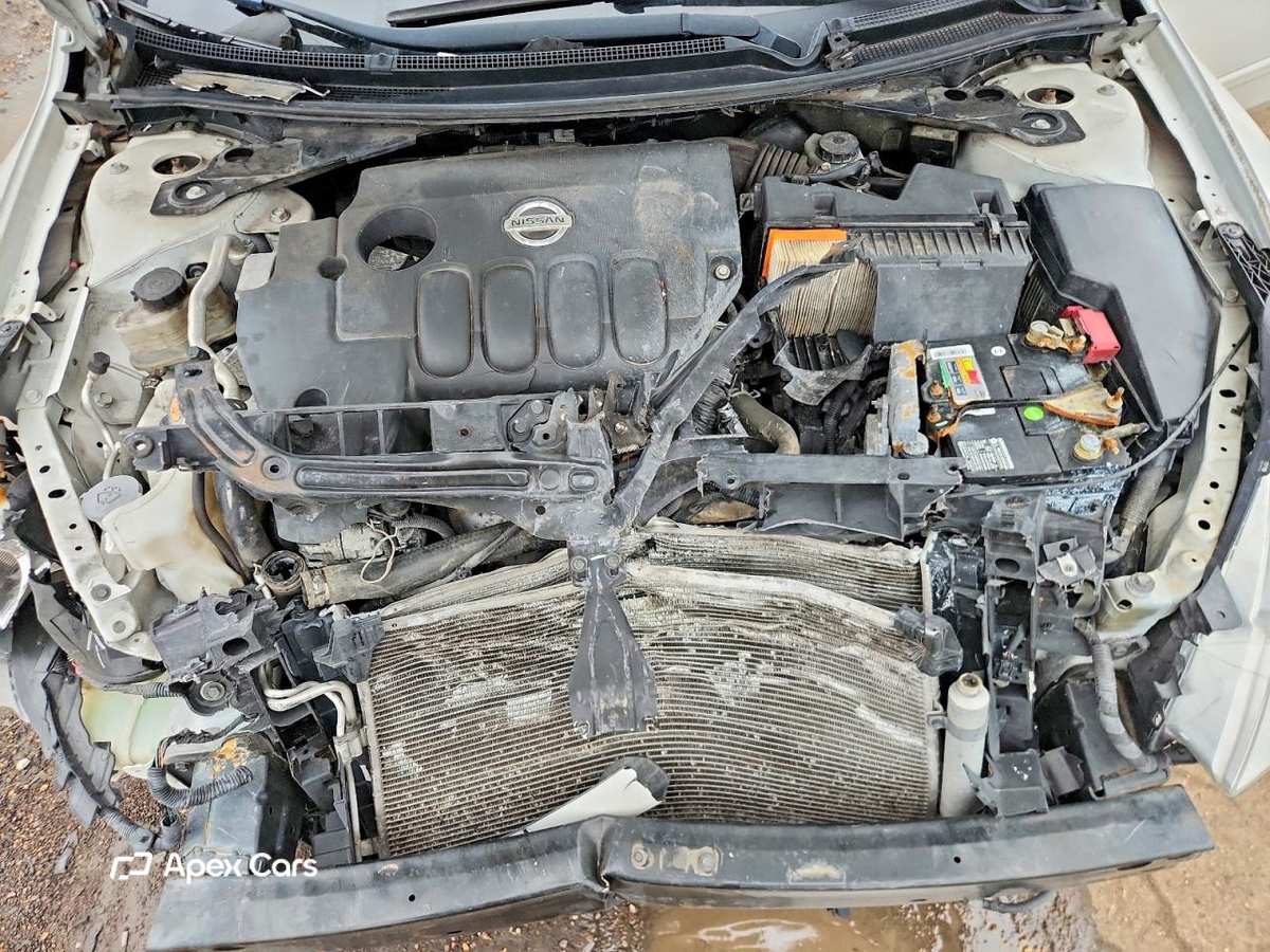 Nissan Altima 2011