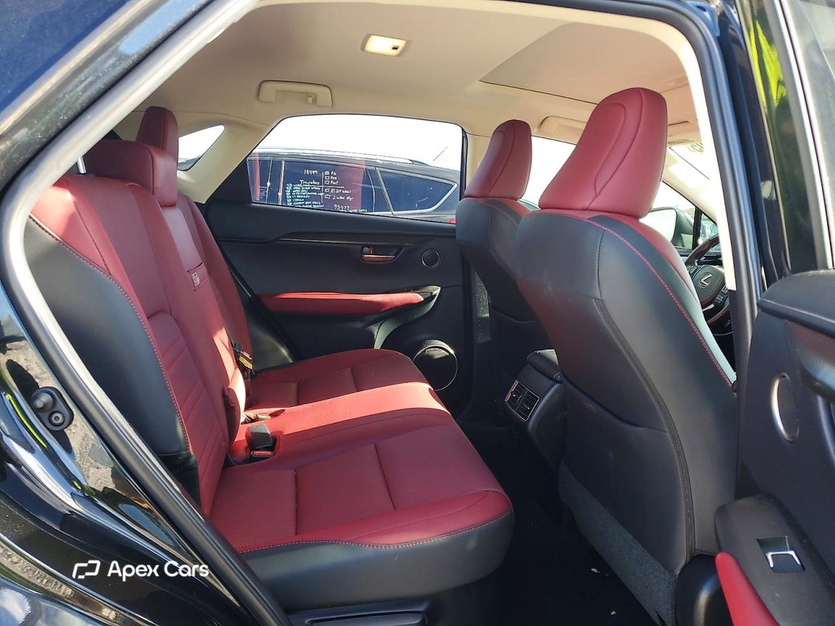 Lexus NX 2021