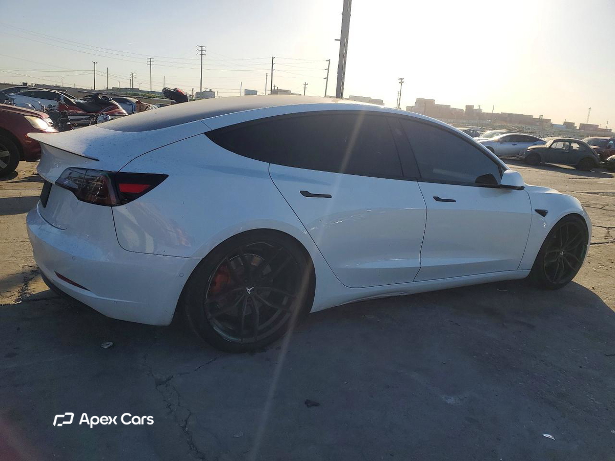 Tesla Model 3 2022