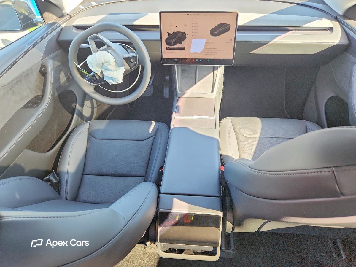 Tesla Model Y 2026
