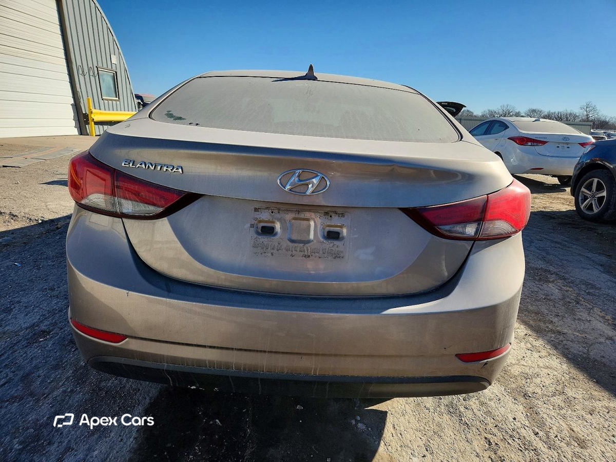 Hyundai Elantra 2015