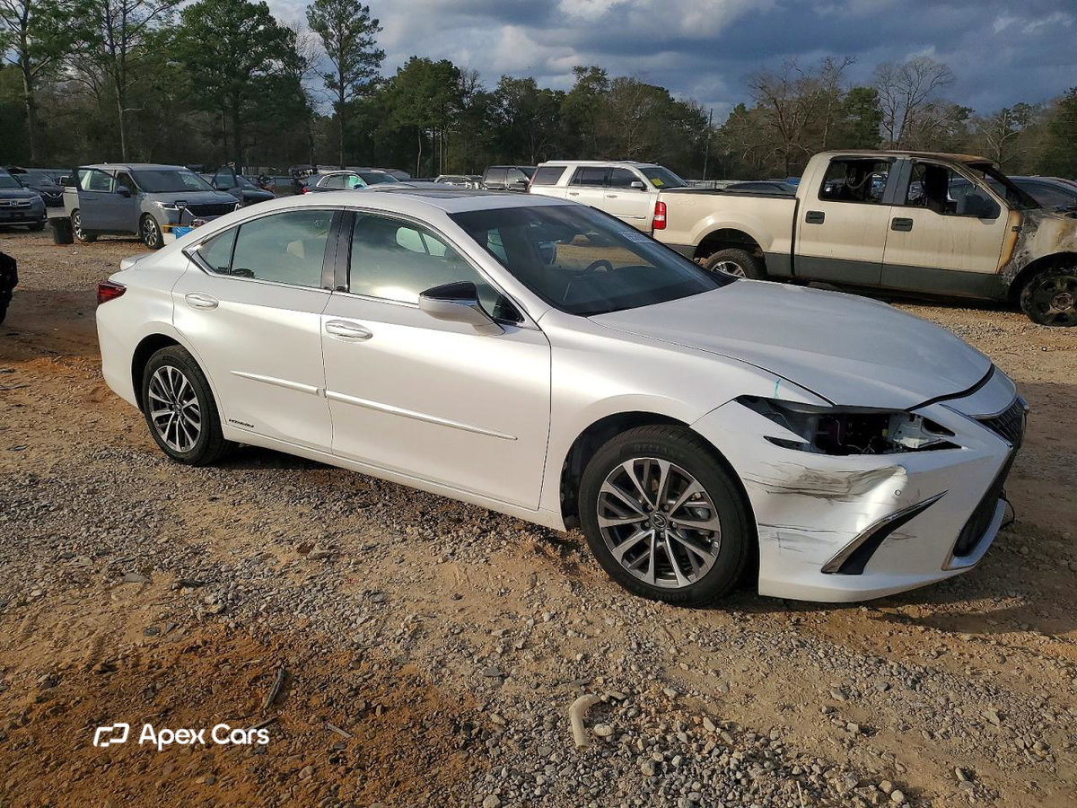 Lexus ES 2022